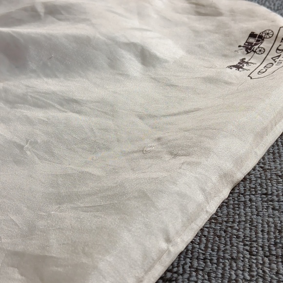 🎉Coach Ivory Drawstring Pouch. - Picture 5 of 9